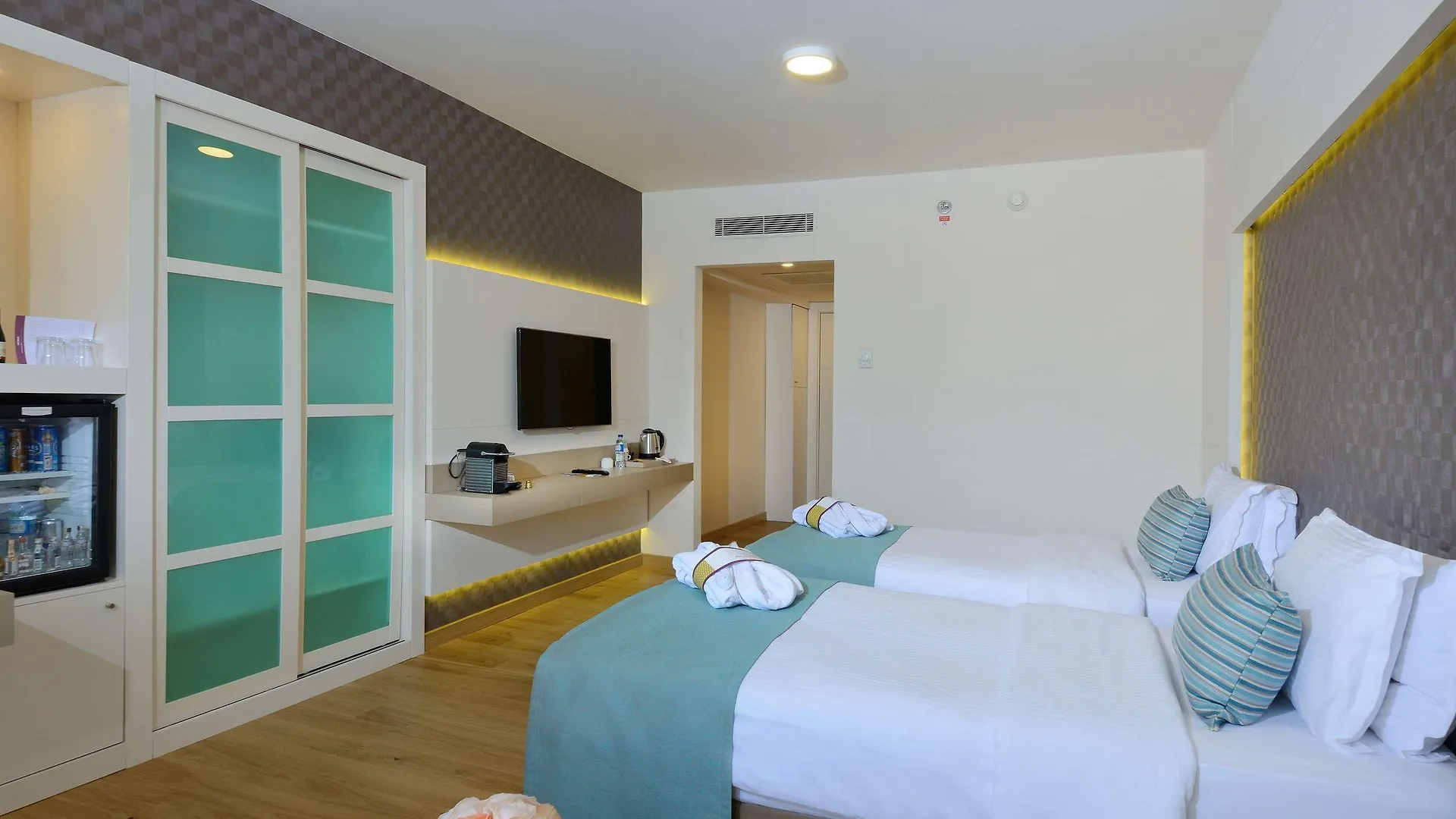 Moevenpick Hotel Istanbul Bosphorus 5*,  Turecko